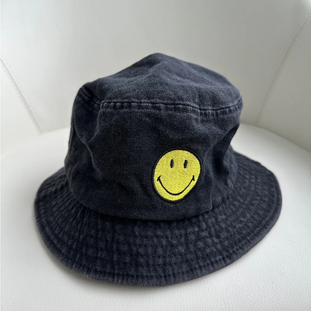 Urban Outfitters Smiley Black Bucket Hat